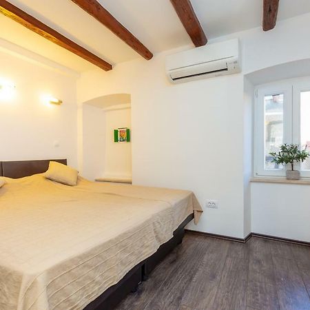 City Wall'S Studio Apartment دوبروفينك المظهر الخارجي الصورة