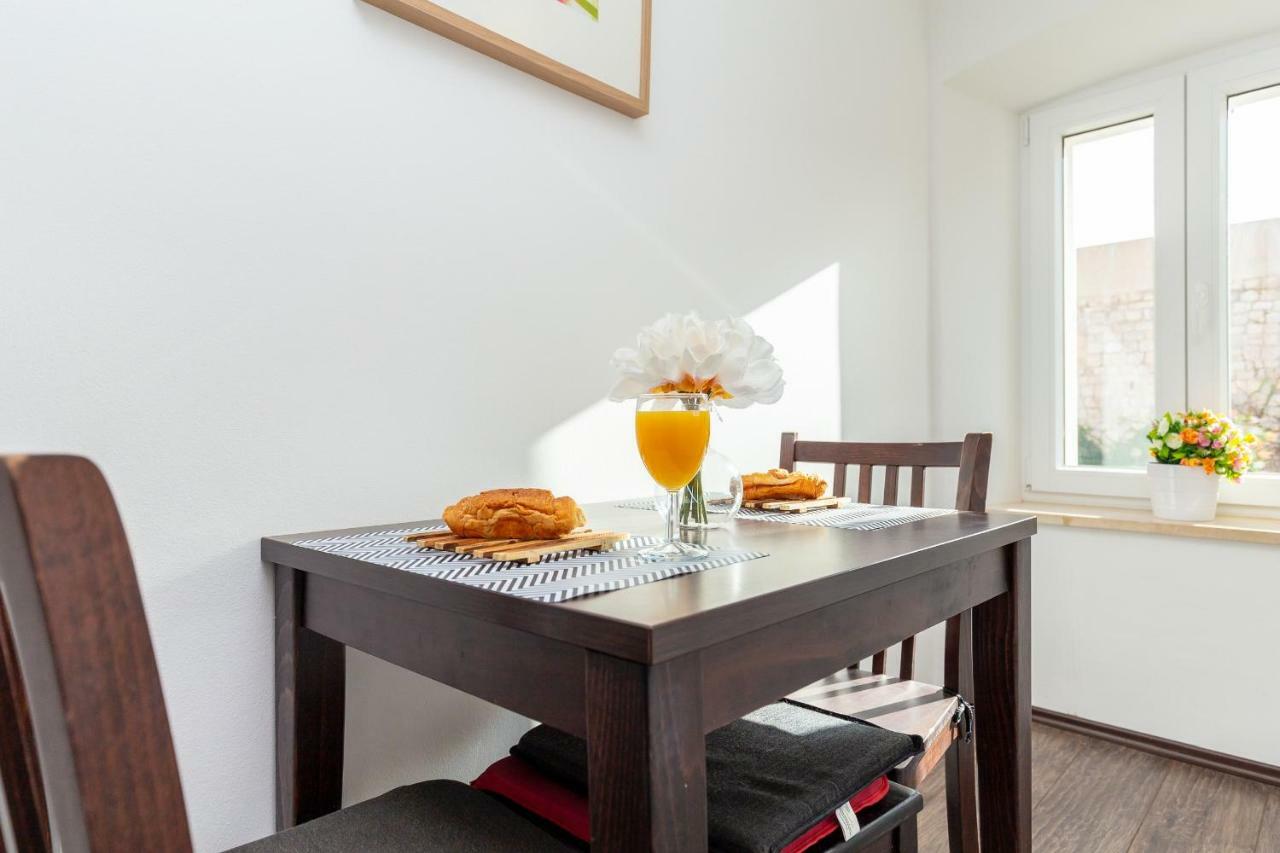 City Wall'S Studio Apartment دوبروفينك المظهر الخارجي الصورة