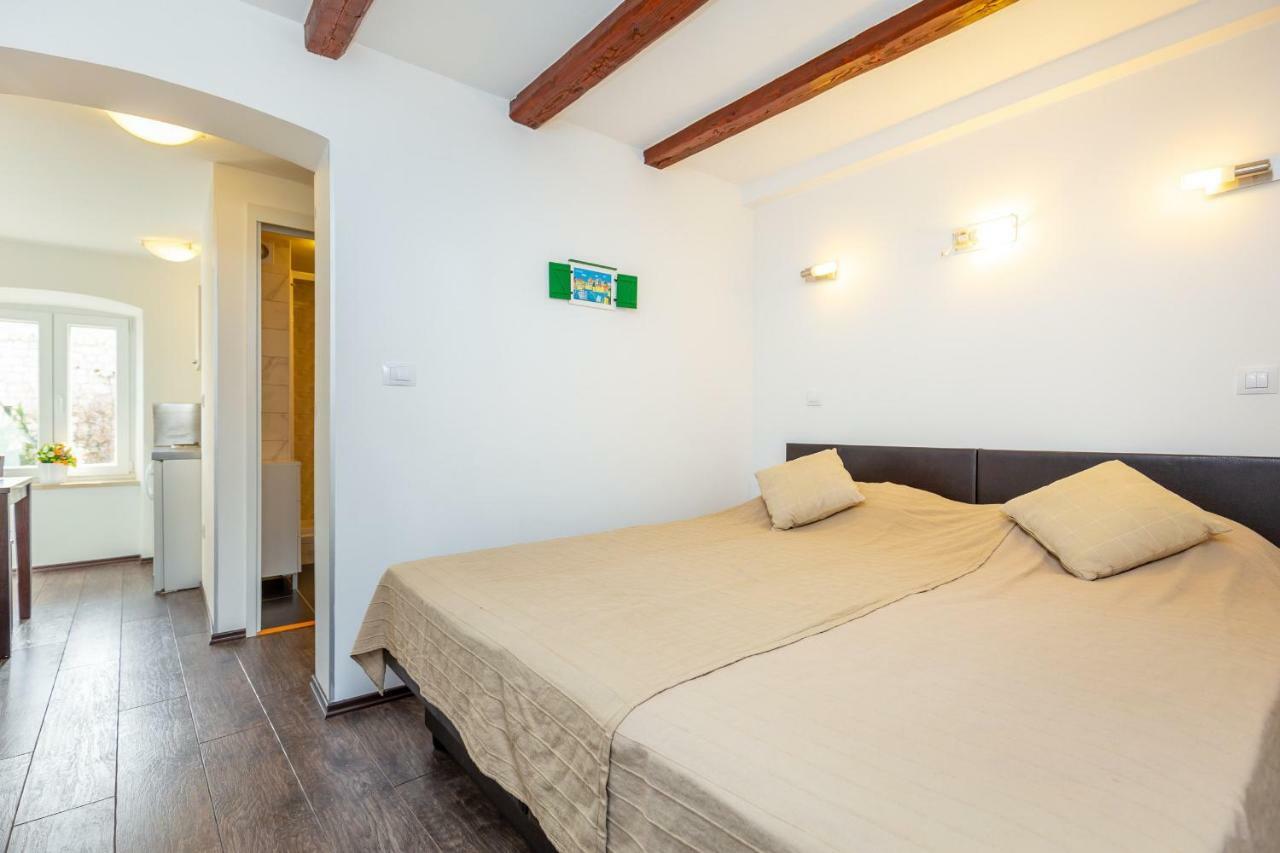 City Wall'S Studio Apartment دوبروفينك المظهر الخارجي الصورة